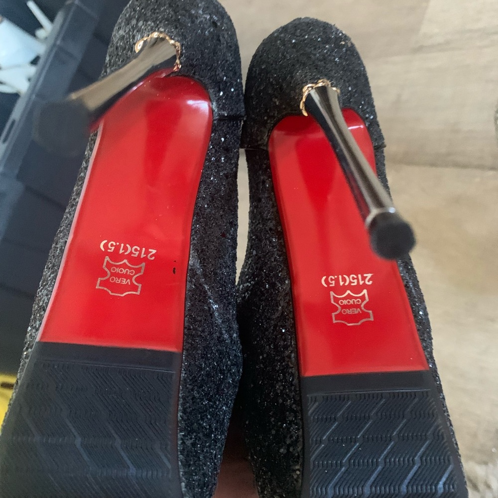Size 4.5 Platform heels - Picture 4 of 4